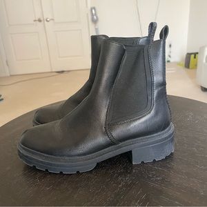 Black Chelsea Boot